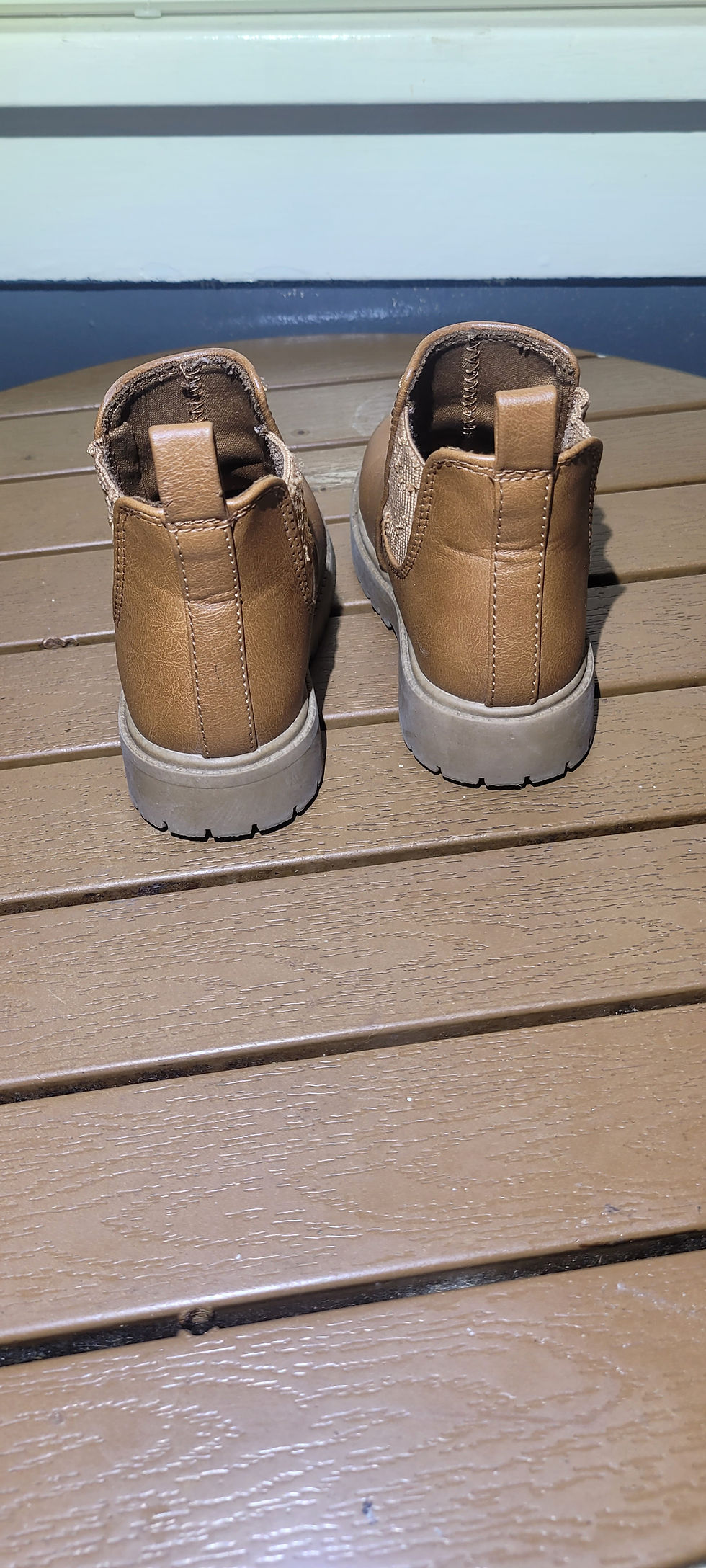 Thumbnail: Boots