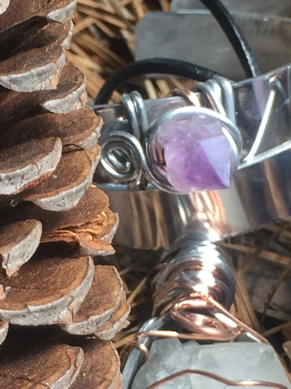 Thumbnail: Amethyst /clear Quartz aluminumamulet bracelet s