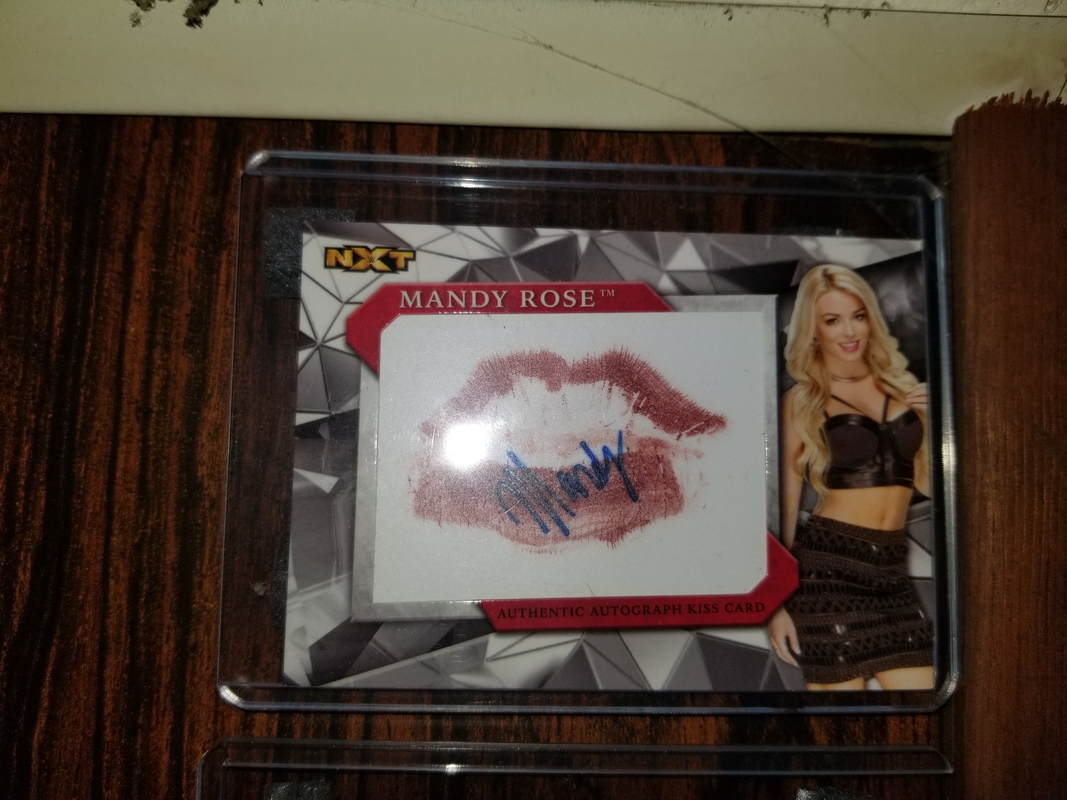 Mandy Rose Auto Kiss Card