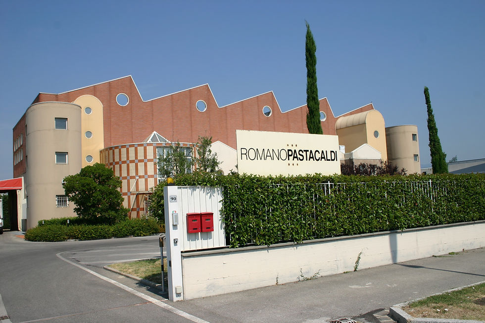 L'insegna all'ingresso