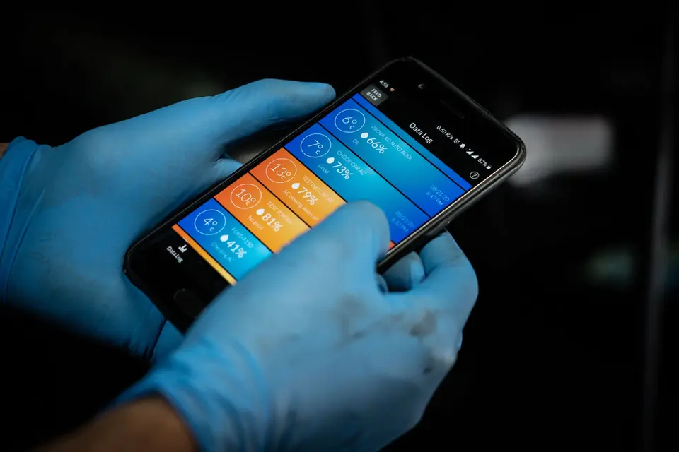 Diagnose-car-AC-problems-with-AC-diagnosis-Smart-Sensor