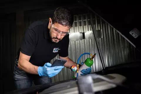Diagnose-car-AC-problems-with-AC-diagnosis-Smart-Sensor