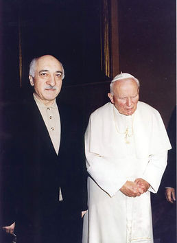 Foto de Fethullah Gülen quando jovem, inspirador do Movimento Hizmet