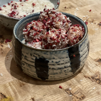 Julekugler med æble og kokos