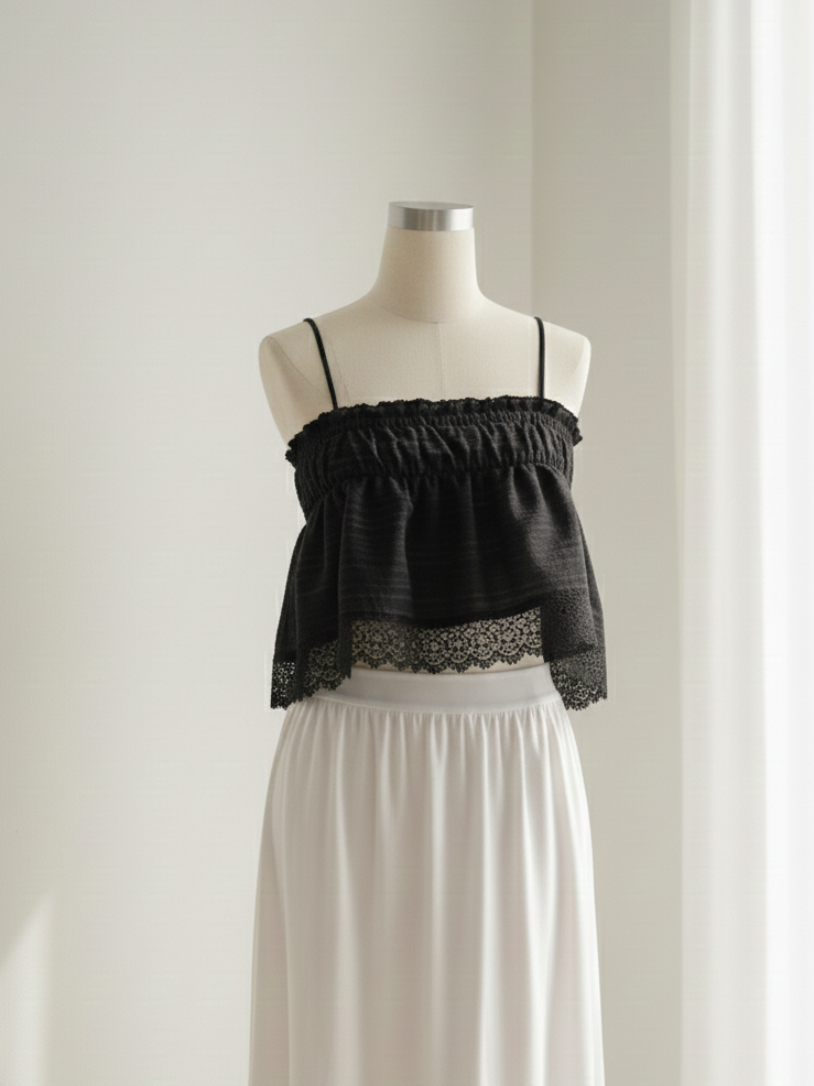 Miniatura: Top con elástico y puntillas