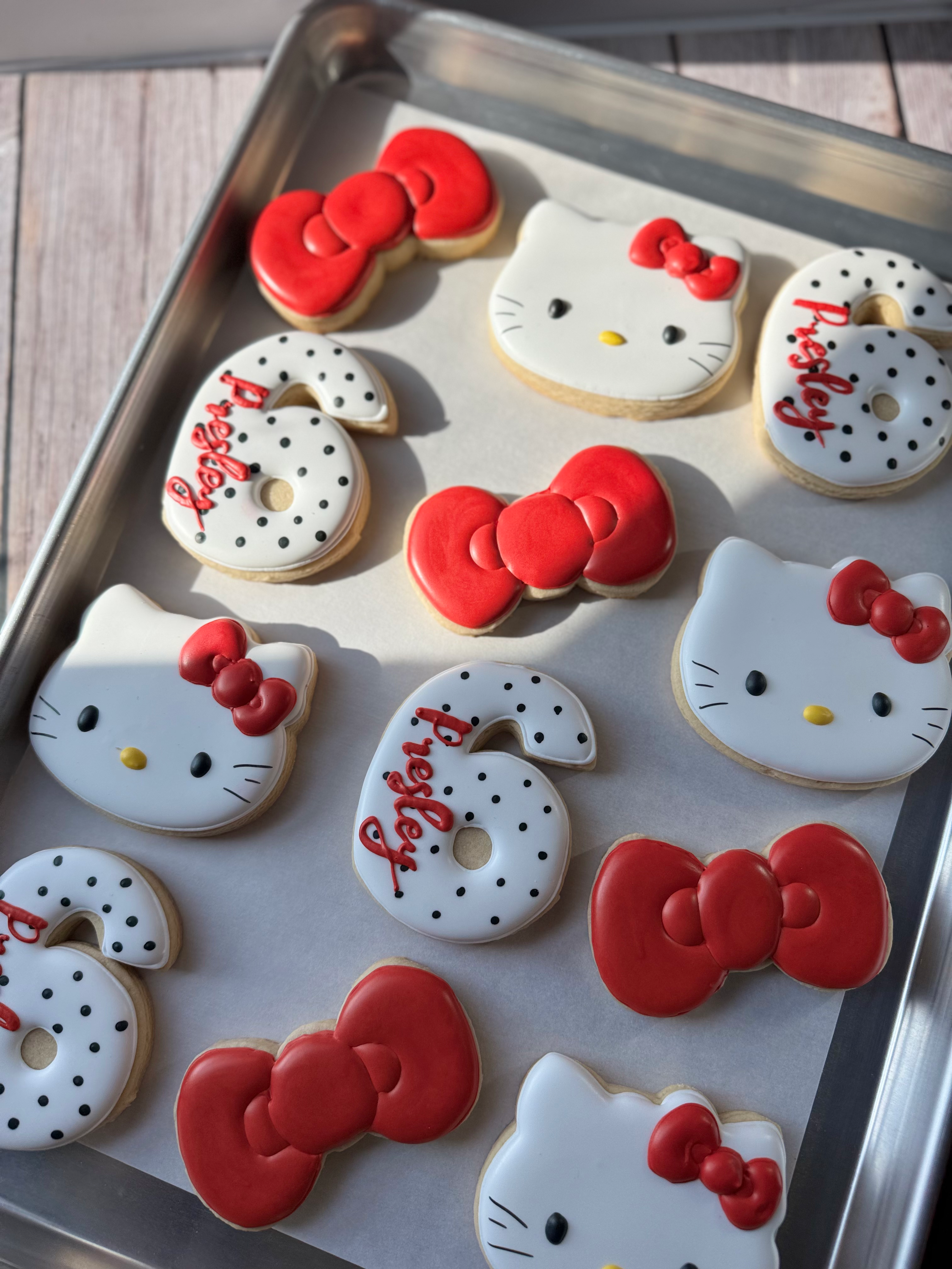 1 dozen H kitty cookies / kitty cat custom cookies / cat birthday cookies
