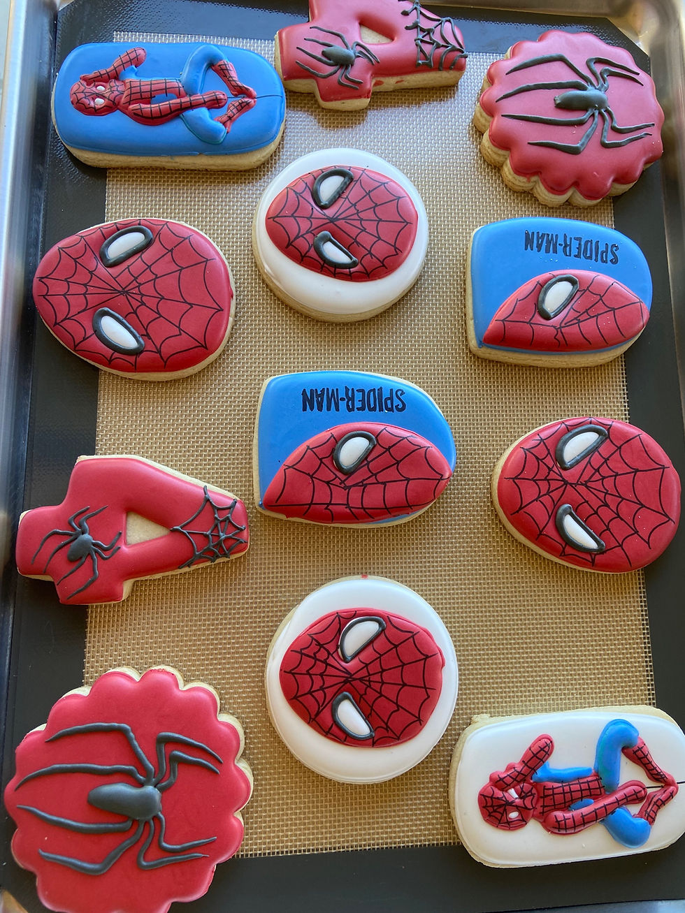 Thumbnail: Spider man inspired sugar cookies 