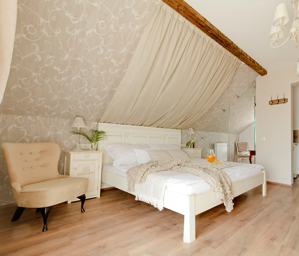 apartmanház szoba franciaággyal