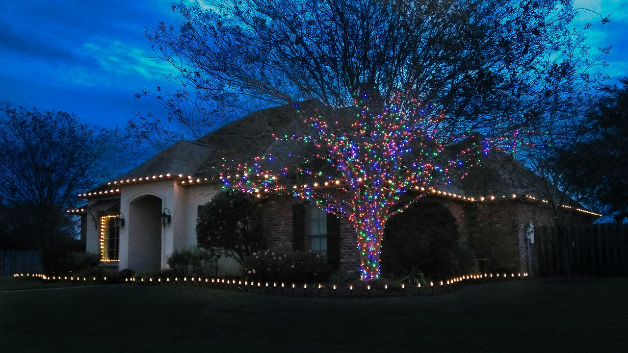 #1 Christmas Light Installers in Baton Rouge, LA - 12