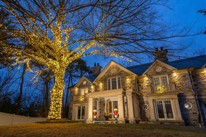 Best Christmas Light Installers in Massachusetts - Gallery - 15