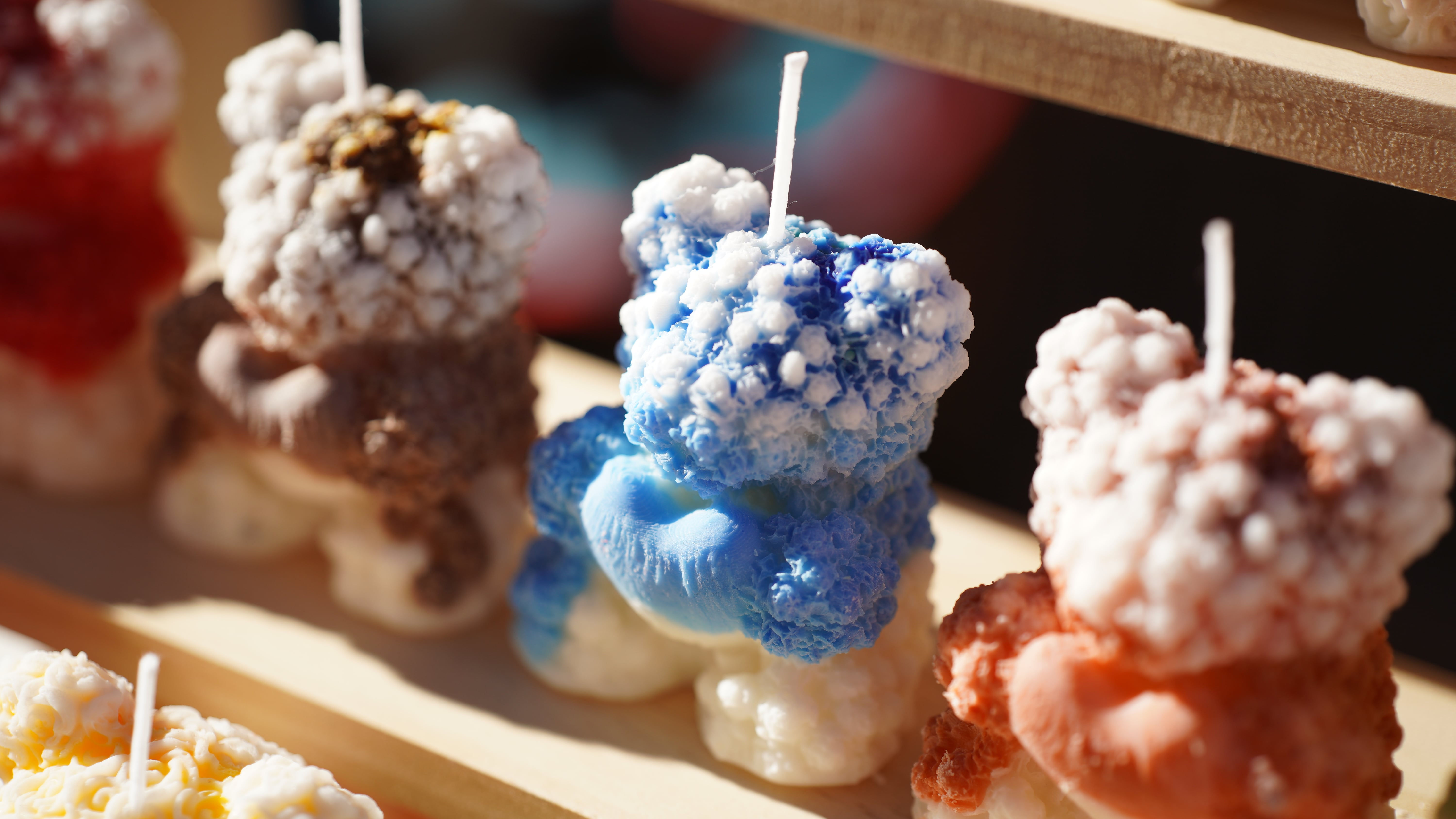 Bougie nounours mignon avec petit cœur rouge pour décoration douce et romantique de maison ou chambre