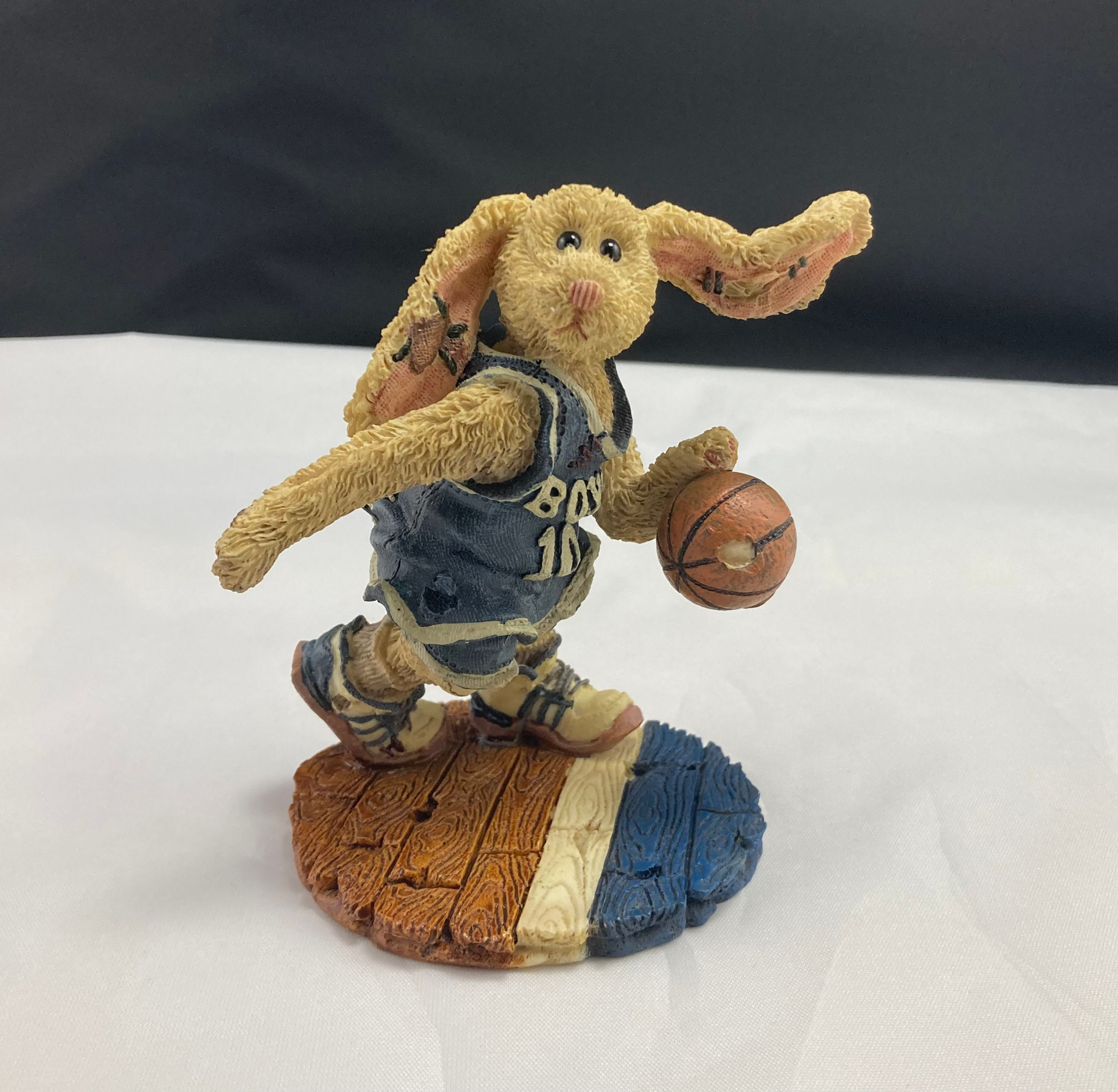 Buzz the Flash basket ball player bunny figurine front view