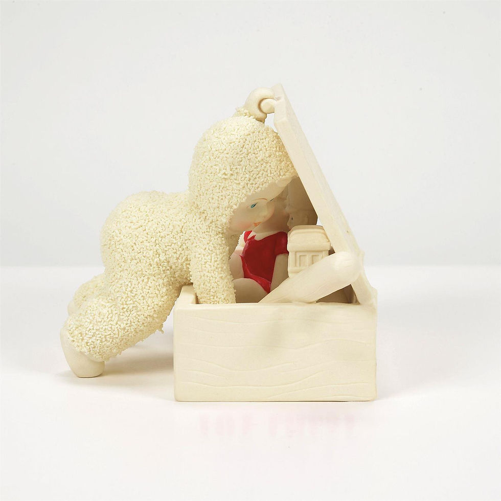 snowbabies toy box figurine side view