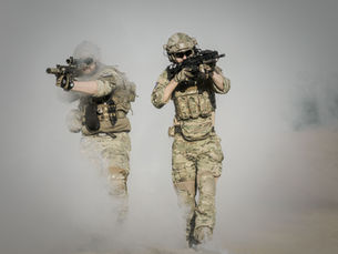 תיאור מפגש ראשון של קבוצת יוגה תרפיה לגברים עם PTSD על רקע בטחוני במסגרת מרפאת בריאות הנפש של המרכז