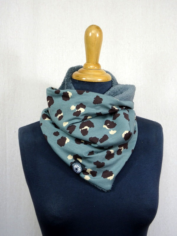 Miniature : Snood Triangle "Léopard bleu"