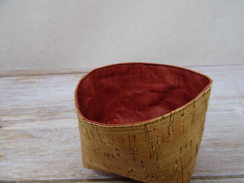 Thumbnail: Small cork pot cover