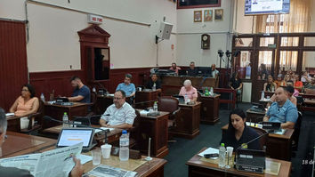 Escândalo na Saúde: CPI é suspensa em meio à troca de partidos dos vereadores