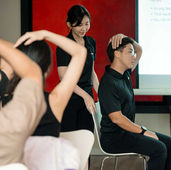 Workshop 15 phút xử lý cơn đau cổ vai gáy cho dân văn phòng