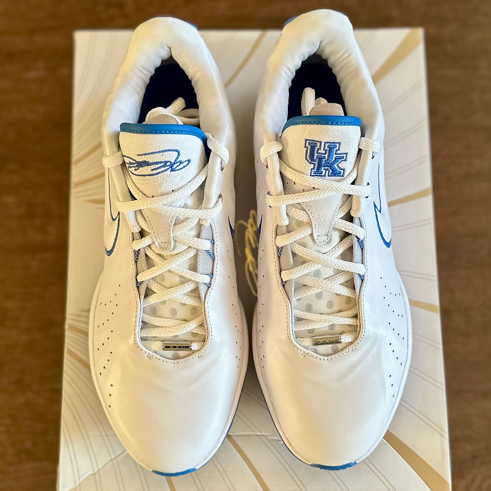 Thumbnail: Nike LeBron 21 PE “Kentucky Home”