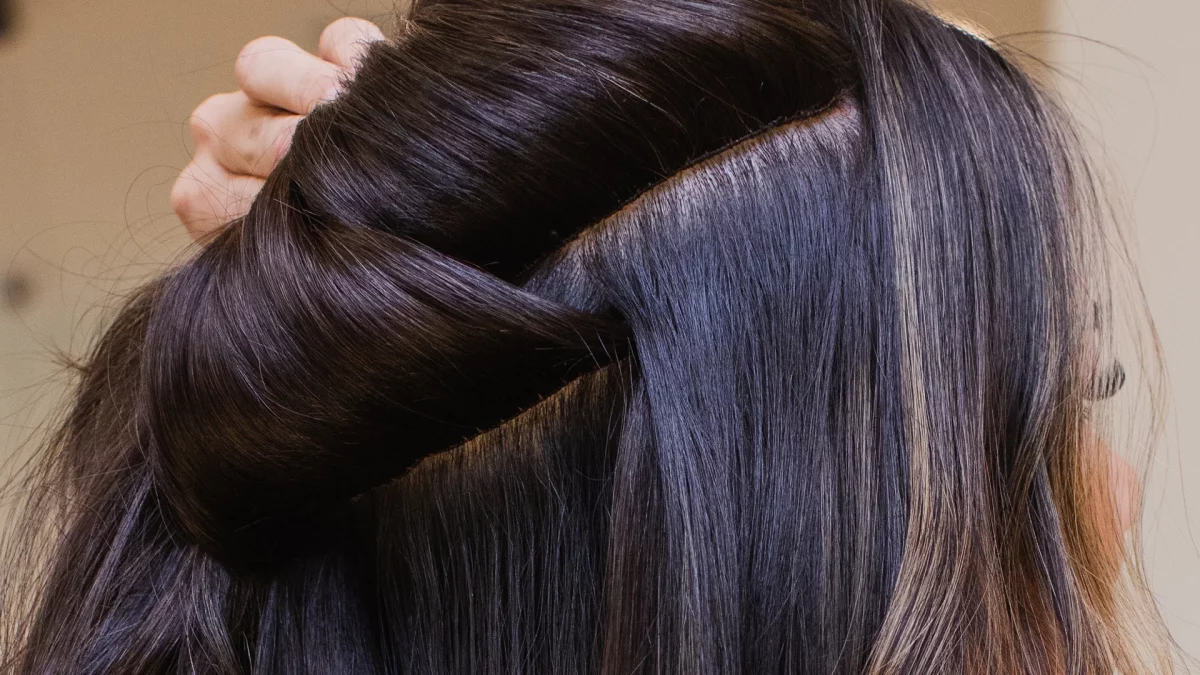 Everything_You_Need_To_Know_About_Invisible_Bead_Extensions-1-1200x675.webp