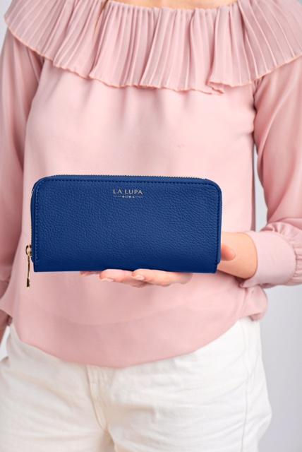 Thumbnail: Luxury Italian ladies leather wallet in blue with gift box