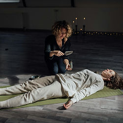 Practitioner conducting online angelic healing ireland session.