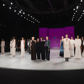 Pasarela Alma y Carolina Ronderos recordaron que la moda también puede hablar de esperanza.