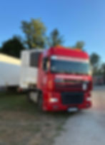 Tracteur routier DAF XF rouge de la société MECANO SERVICE FC DEPANNAGE P.L