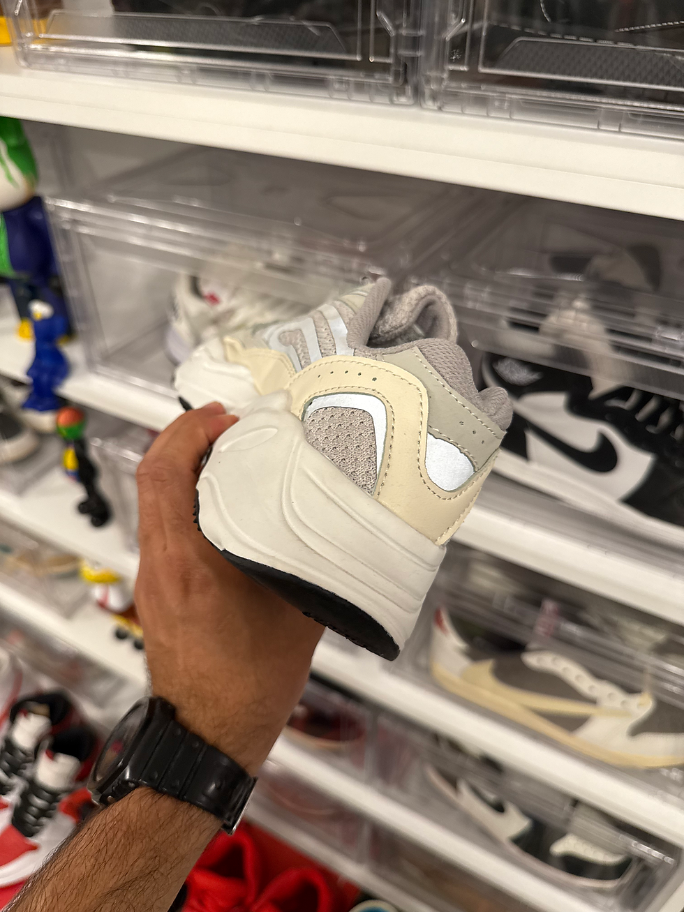 Miniatura: Yeezy 700 Static