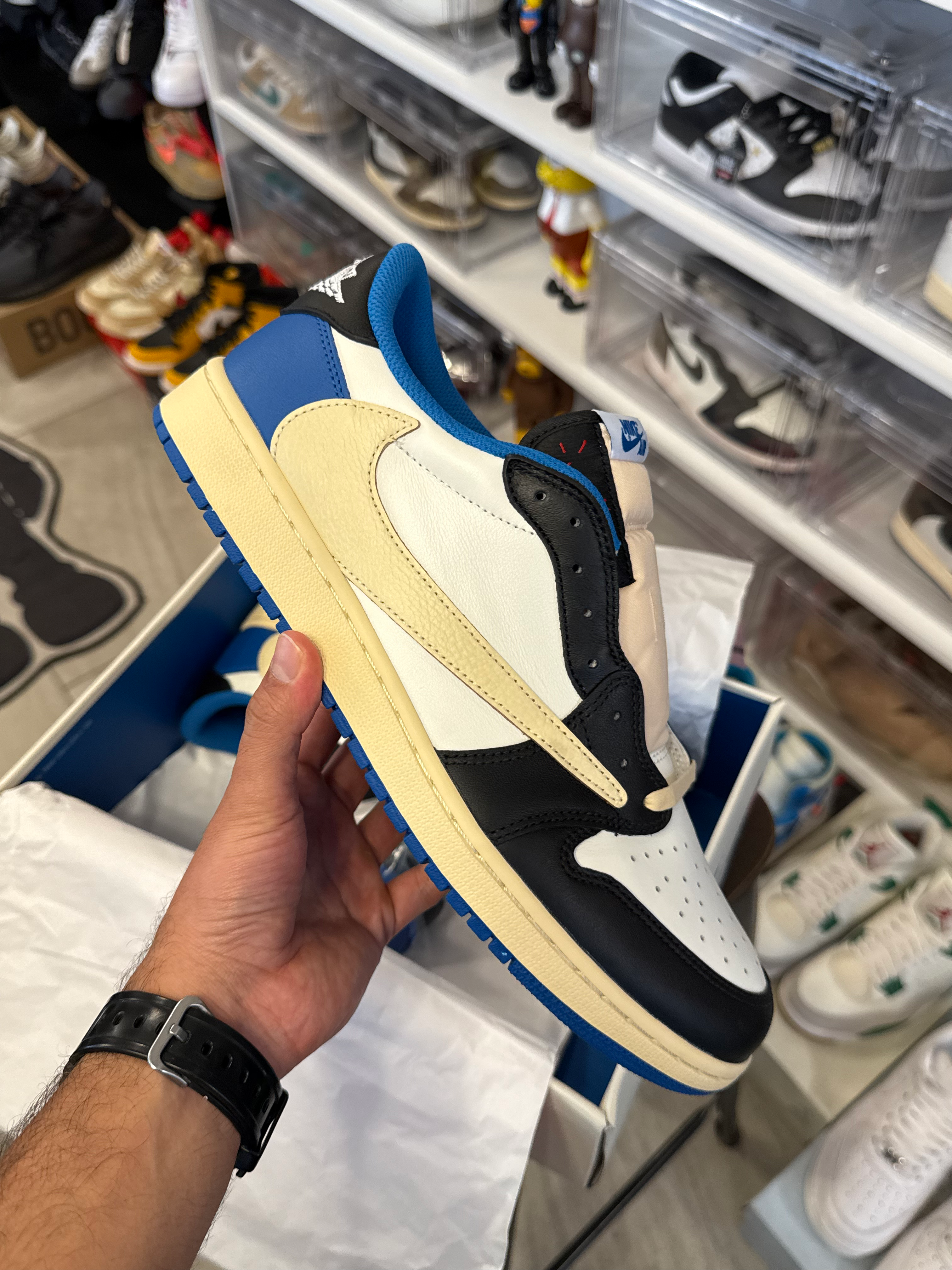 Jordan 1 Retro Low Fragment x Travis Scott