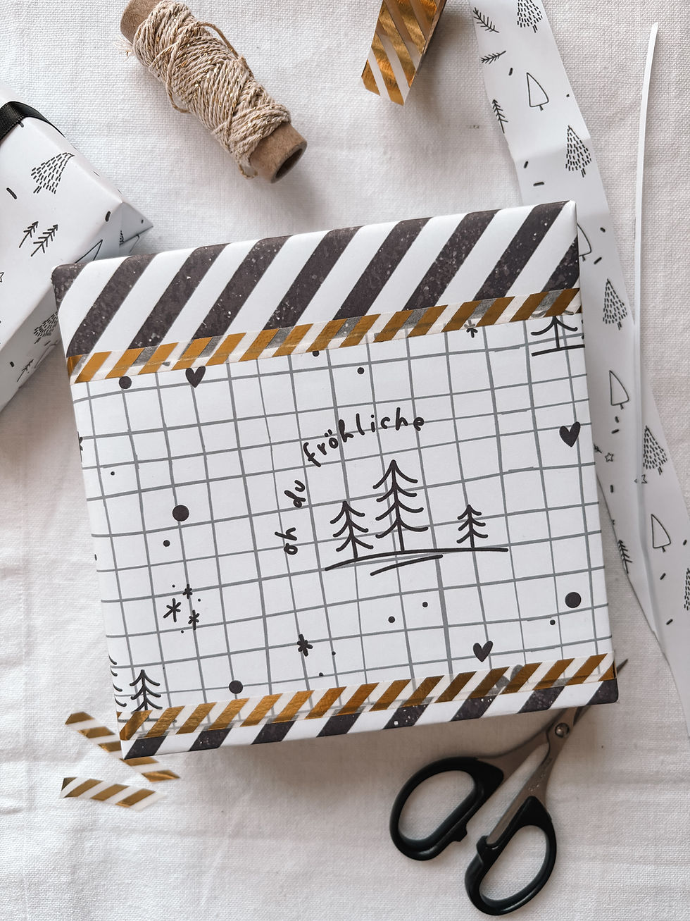 Miniaturbild: GESCHENKPAPIER WEIHNACHTEN - DIGITALE DATEI