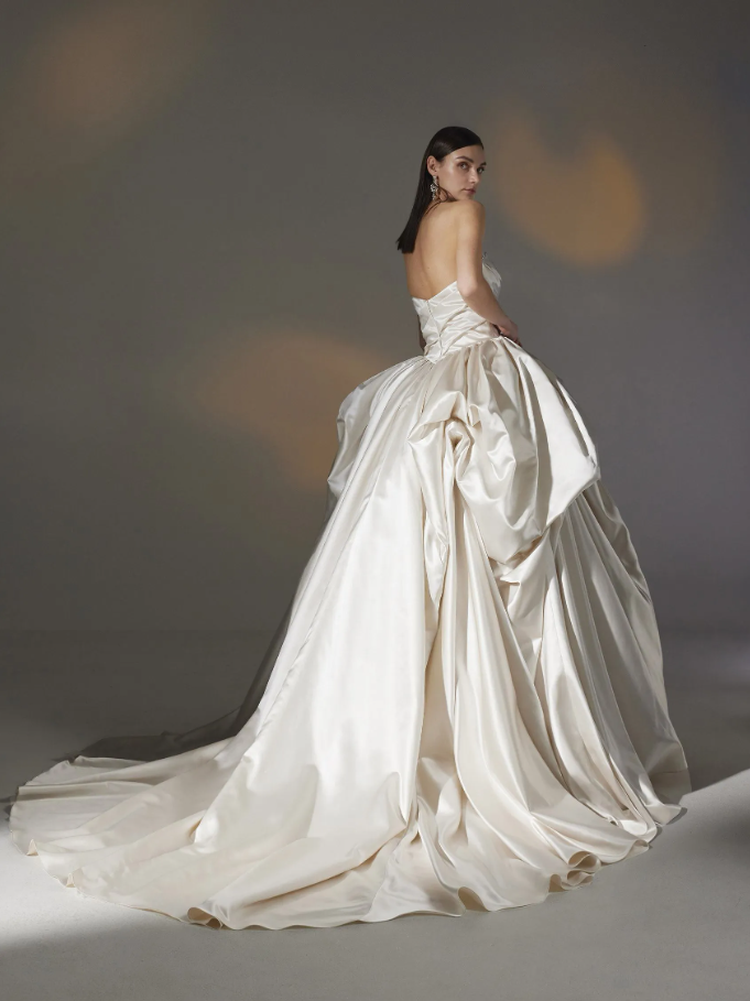 Thumbnail: Pronovias Privee: Devonne