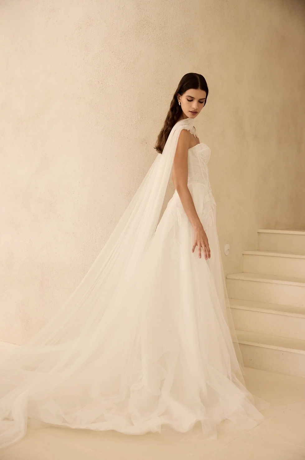 Thumbnail: La Premiere White: Demi
