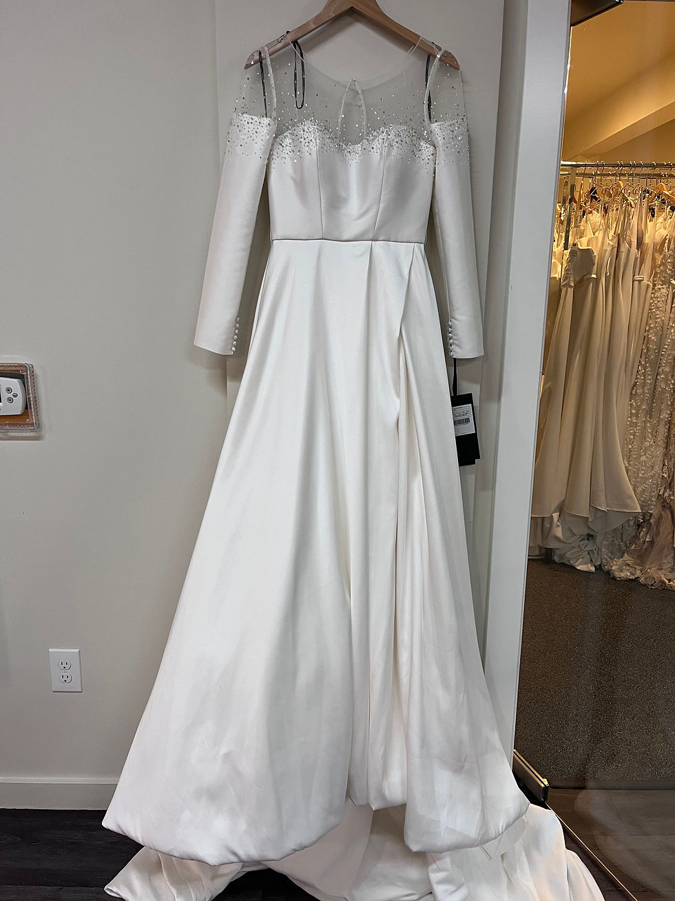 Thumbnail: Vera Wang Bride: Noah