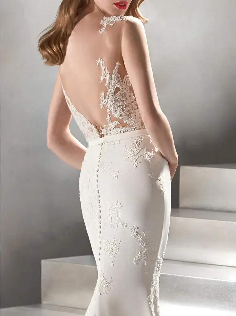 Thumbnail: Pronovias Atelier: Vicenta