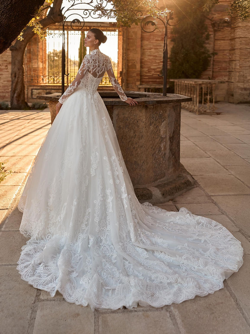 Thumbnail: Pronovias Privee: Zarland