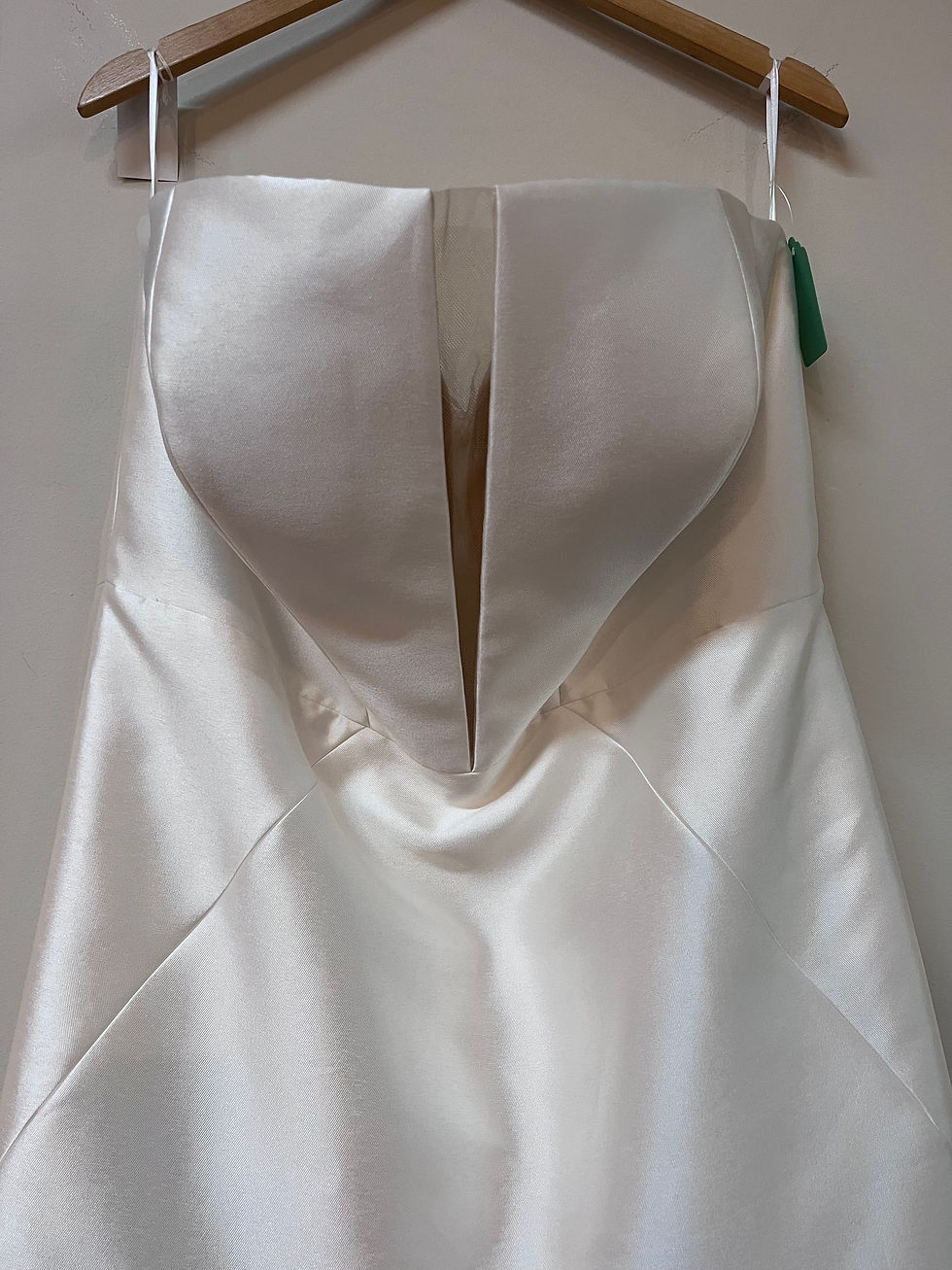 Thumbnail: Pronovias: Tasman