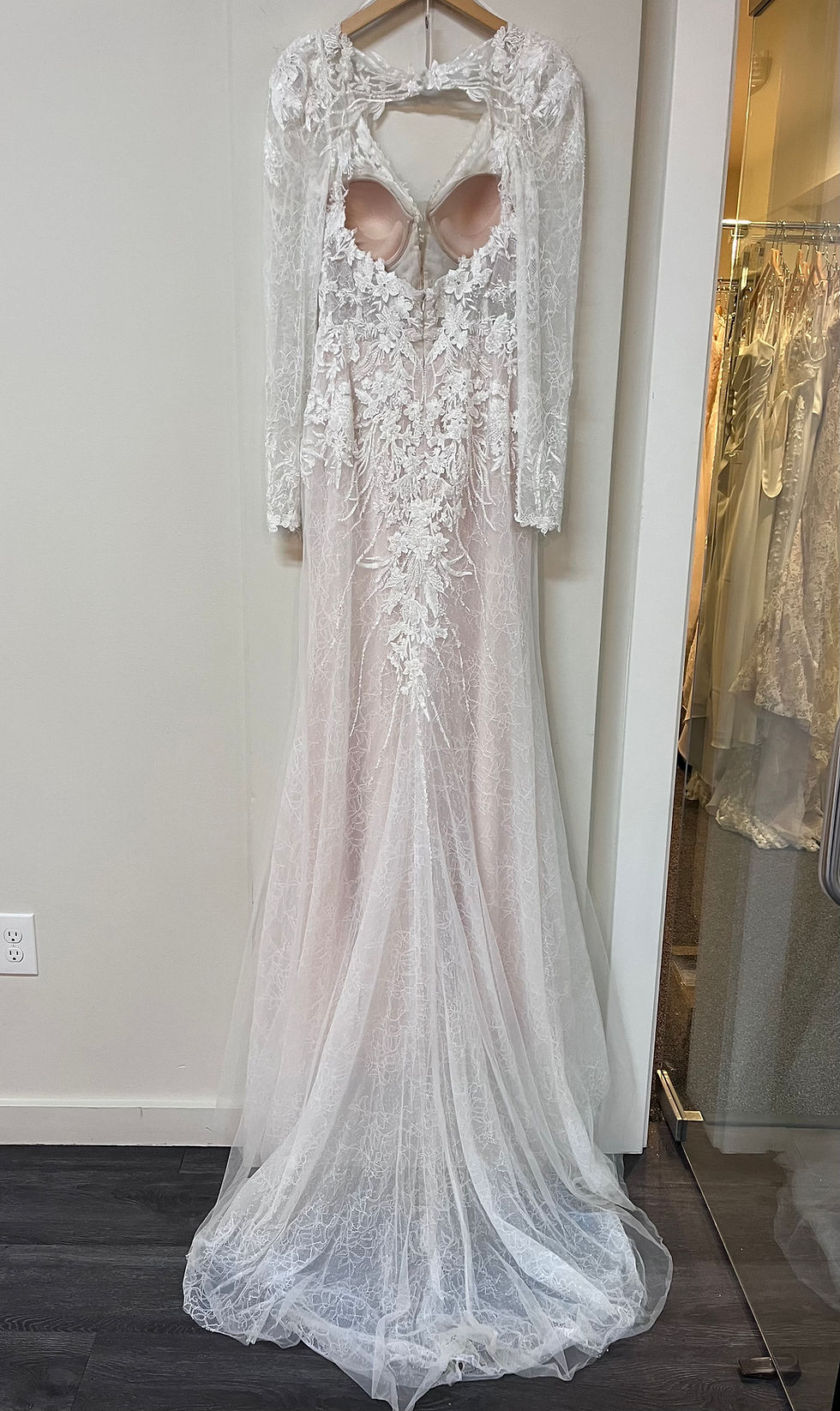 Thumbnail: Pronovias: Sherie