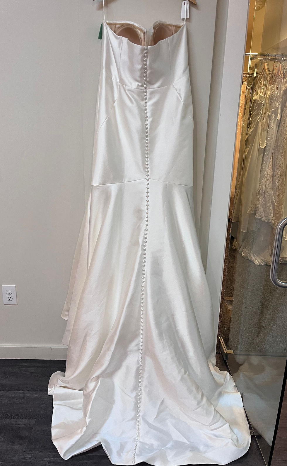 Thumbnail: Pronovias: Tasman