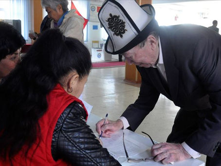 KIRGIZİSTAN’DA PARLAMENTO SEÇİMLERİNE 15 PARTİ KATILACAK