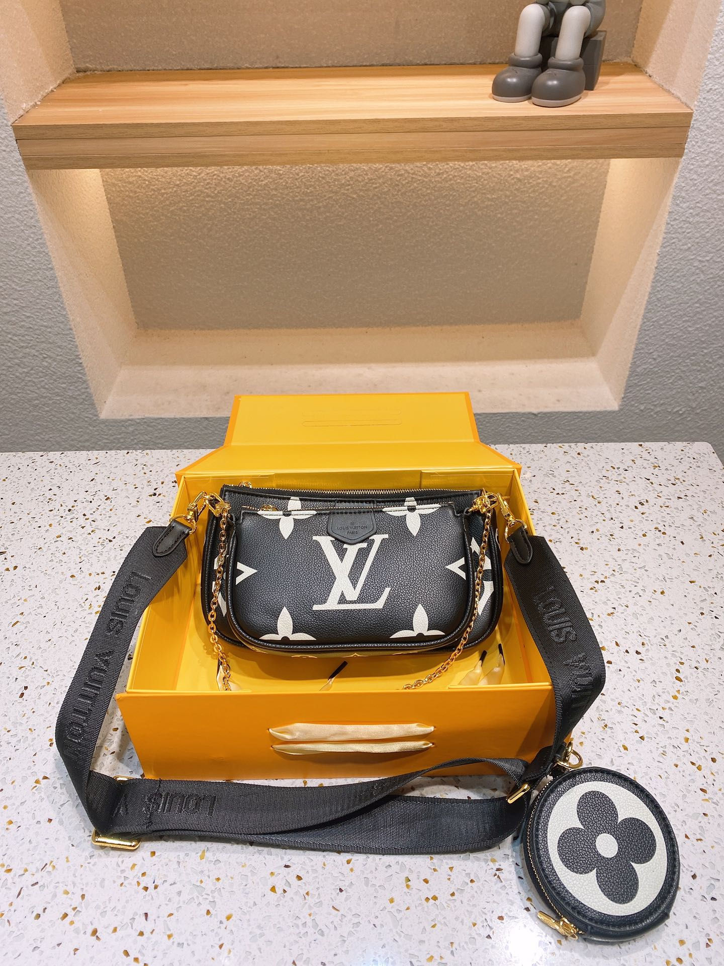 LV MULTI POCHETTE