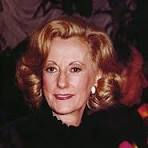 At least her hair was done