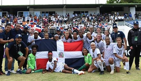 Dominicana avanza a semifinales con histórico triunfo ante Jamaica 2-1.