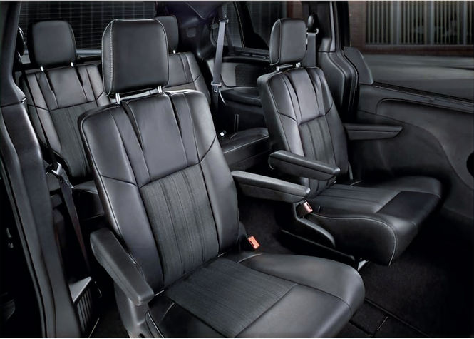 Minivan Blindada com motorista