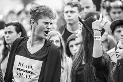 13958192_275889049458558_466578590994623