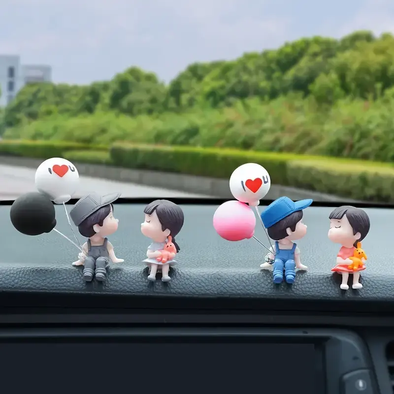الصورة المصغرة: [Cute Car Deco] Cute Cartoon Couple Action Figures with Balloons | Durable ABS R