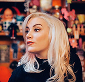 lisa-final-kitchen-brighter-2-low-e14445