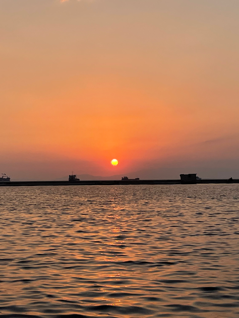 Reading Places at Sunset: The Art of Ending the Day