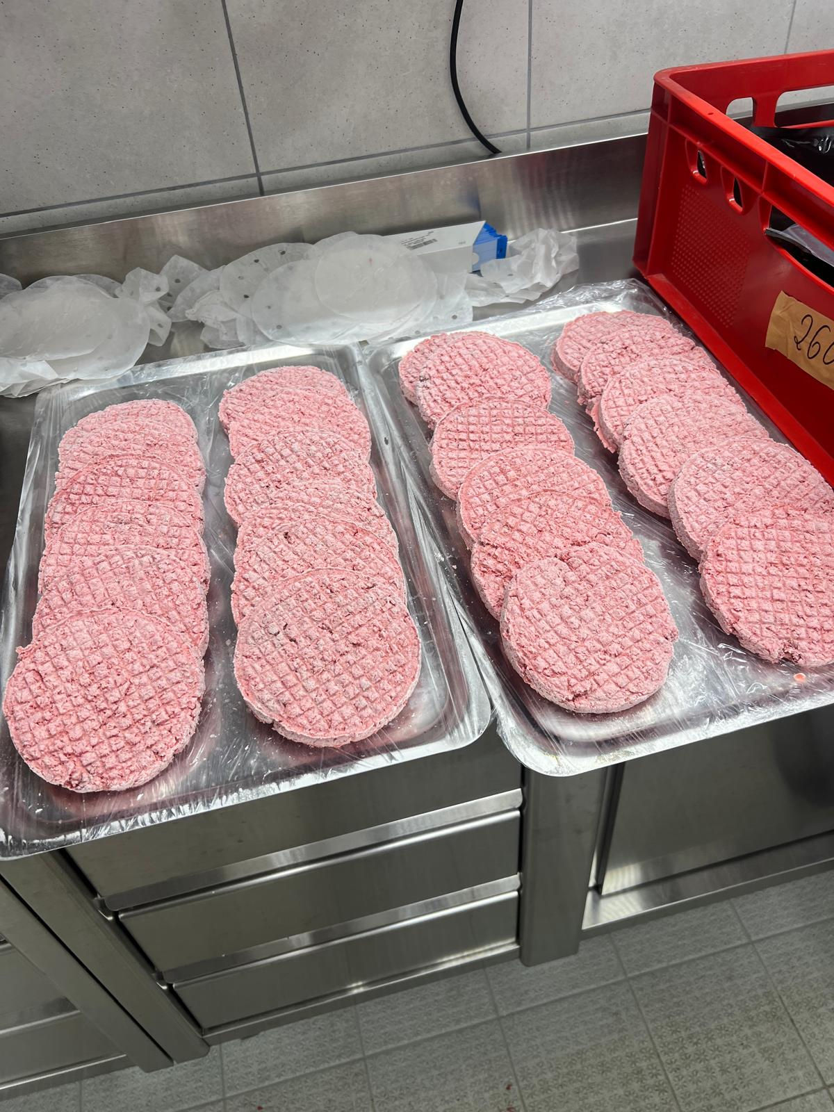 Burger Patties 100% Fullblood Achental Wagyu ( 1Pkg. = 2 Stk. á 180g )