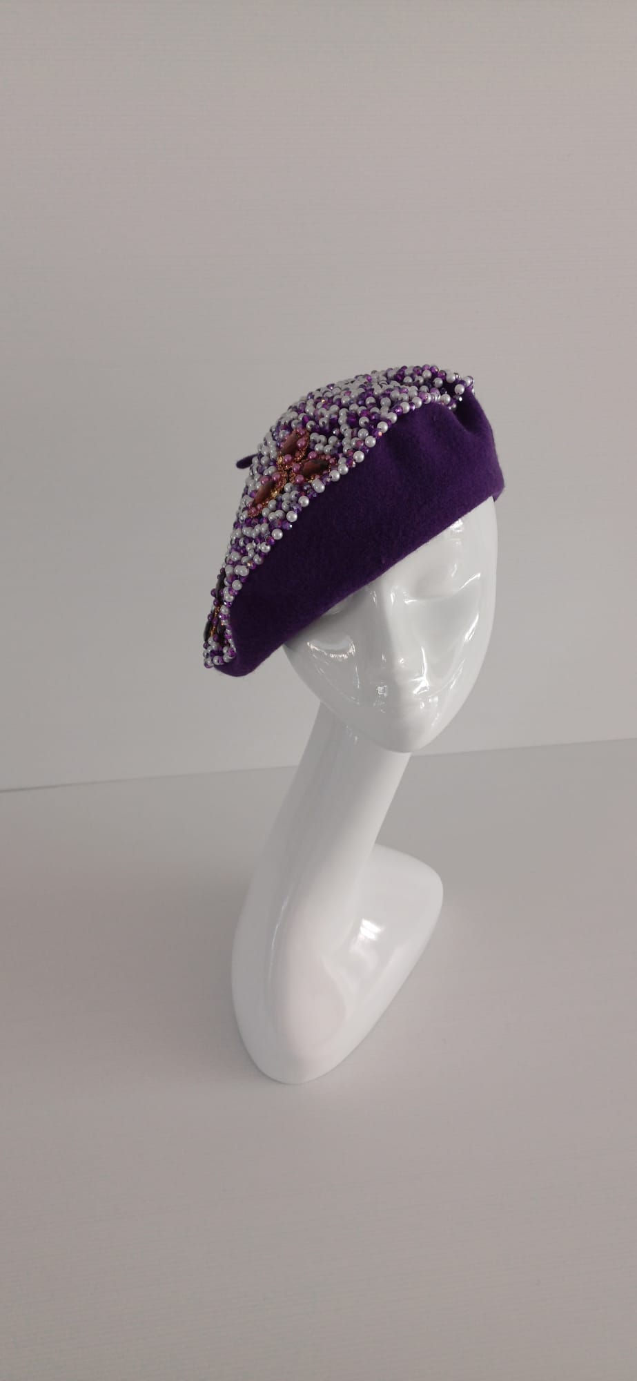 Thumbnail: Hand-Beaded Wool Beret - Purple and White Pearl